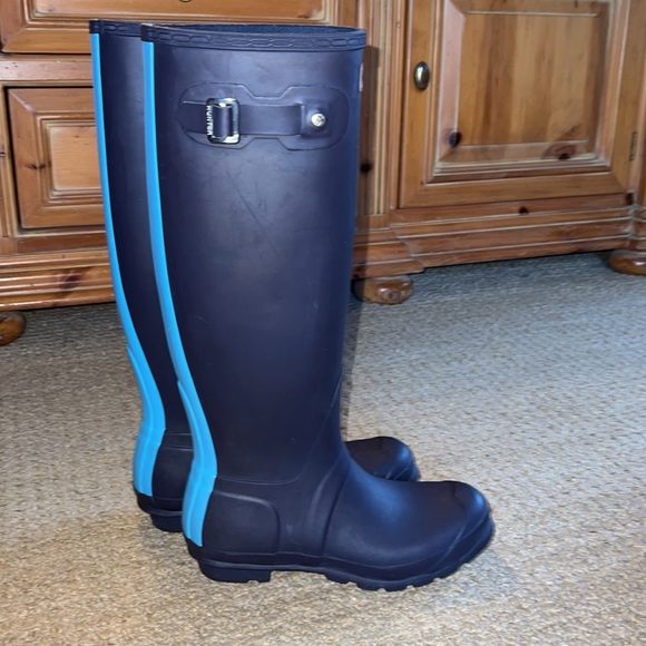 Hunter Original Tall Rain Boot- Matte Navy w/ Turquoise Stripe Sz 7 - Picture 3 of 9